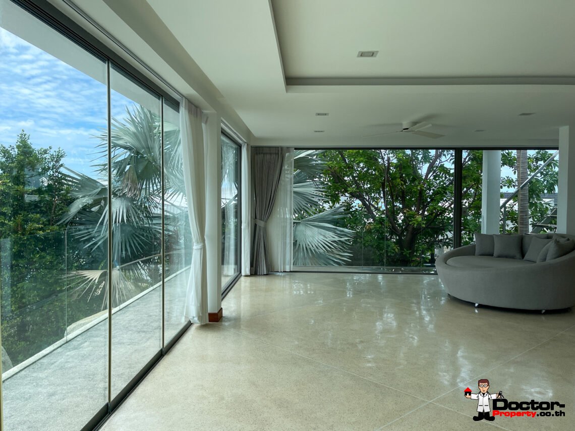 Spacious 5 Bedroom Pool Villa in Chaweng Noi, Koh Samui – For Sale